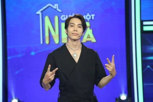 Dương Thanh Vàng từng bị gà đá mẹ phải bồng đi cấp cứu 