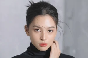 Chán hình ảnh gợi cảm, quyến rũ Tiểu Vy khoe vẻ đẹp trong trẻo 