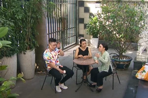 Chăm con thái quá, người cha cho biết lý do khó đỡ