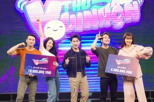 Dương Cường khiến MC Quốc Bảo 'đứng hình' trong Thứ 5 vui nhộn