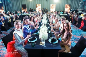 Thùy Tiên xuất hiện đầy tự tin hô vang 'Việt Nam' trong họp báo MGI 2021