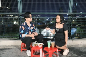 Quốc Bảo và Trà Ngọc hẹn hò trên nóc hầm Thủ Thiêm quận 2 