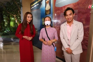 Quỳnh Châu và Huỳnh Quý lần đầu tham quan bảo tàng Bà Rịa – Vũng Tàu
