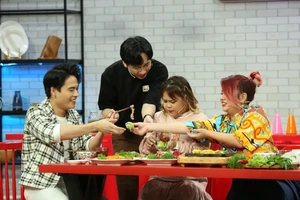  Chen Ru Lu bị khách mời hiểu nhầm là vợ Phát La ?