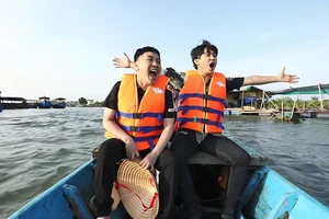 Quốc Bảo và Don Nguyễn và câu chuyện con hàu tại làng bè Long Sơn – Vũng Tàu