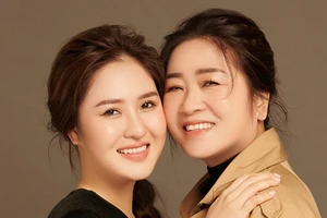 Quán quân 'Hãy nghe tôi hát' Lê Thu Uyên từng đi mua giấy ly hôn để ba mẹ ký