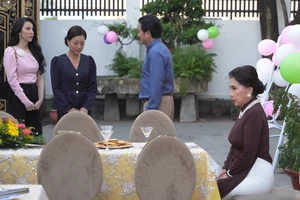 Lệ Bình lấy lại trí nhớ, Thu Cúc đột ngột xuất hiện tại tiệc mừng thọ bà Minh 