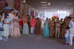 'Cô dâu bị bán' thành công giành giật tính mạng người chồng từ tay tử thần