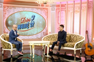 Hồ Trung Dũng - từ ca sĩ hát live thành người nổi tiếng với cơ ngơi đồ sộ