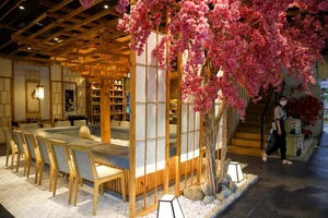 Chủ kinh doanh lăn tăn quy định bán tại chỗ, người tìm phương án riêng