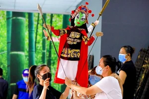 Diễn viên rối nước TP.HCM nỗ lực 'hồi sinh' sân khấu