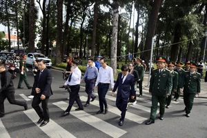 TP.HCM: Rất đông người dân đến Hội trường Thống Nhất để viếng Tổng Bí thư Nguyễn Phú Trọng