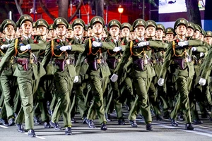 Thư khen của Bộ trưởng Bộ Quốc phòng gửi cán bộ, chiến sĩ lực lượng vũ trang TP.HCM