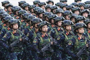 Ngắm các 'bóng hồng thép' rạng rỡ tại tổng duyệt diễu binh, diễu hành A80