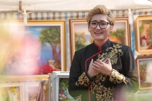 Vicky Nhung “lột xác” trong MV Tết