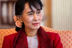 'Phụ nữ Miến Điện không xức nước hoa mà cài hoa trên đầu'