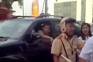 Phạt Tổng cục Hải quan 14 triệu vụ xe biển xanh 80A