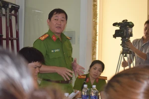 'Thang máy treo ở trên, lửa cháy ở dưới là chỉ có chết'