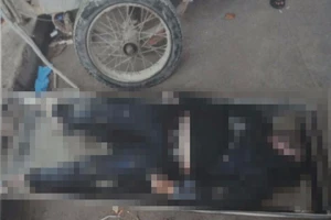 Thi thể người phụ nữ trôi trên Kênh Tẻ