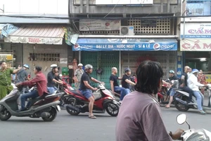 Quận 3: Nhóm đòi nợ thuê lại đến, cả phố nhốn nháo