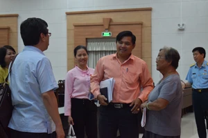 Đầu tư cả ngàn tỉ chống ngập, sao TP vẫn cứ ngập nặng?