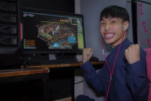 Thánh chế Dũng củ tỏi bị viết láo để quảng cáo game