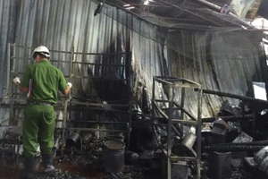 Cận cảnh hiện trường đổ nát sau vụ cháy nổ lớn ở Quận 9