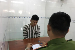 Mẹo đối phó với cướp, hiếp khi ngồi sau xe người lạ