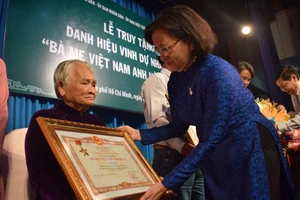 ‘Chưa nhận giấy báo tử, mẹ vẫn đợi anh về…’