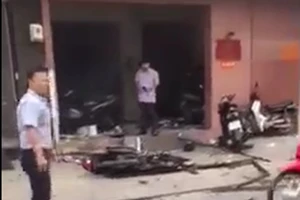 Người dân kể lại tiếng nổ lớn tại Công an phường 12, Tân Bình