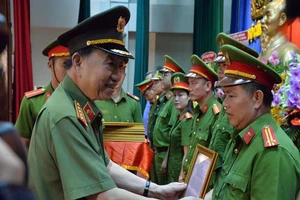 Lập doanh nghiệp làm bình phong để mua bán cả tấn ma túy