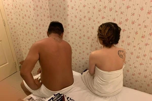 Quán karaoke 'chui' ở quận 1 có tiếp viên bán dâm