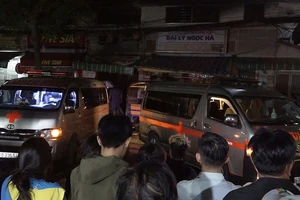 Vụ 3 người chết ở quận 7: Nhà 3 lớp cửa bít lối cứu hộ