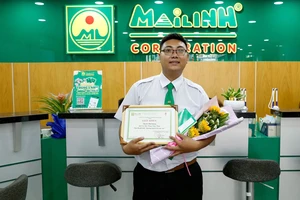 Chuyện xúc động của sản phụ sinh con trên taxi ngày cận tết