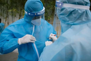 Tham gia tình nguyện chống dịch, MC Minh Khang không thể về chịu tang cha