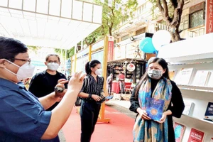  Ông Lâm Đình Thắng: ‘Mỗi doanh nhân là 1 quyển sách sống’