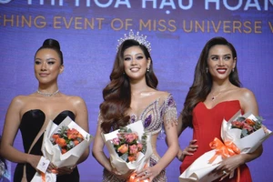 Ngẩn ngơ ngắm dàn mỹ nhân đọ sắc trên thảm đỏ Hoa hậu Hoàn vũ Việt Nam