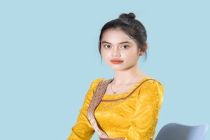 Cô gái Chăm cao 1m76 vào Tốp 10 thi ảnh Hoa hậu Hoàn vũ Việt Nam