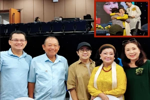 Người phụ nữ khóc nghẹn ngày được gặp NSND Kim Cương