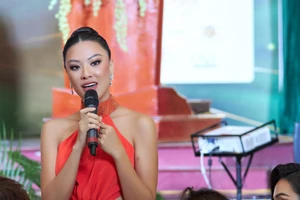 Á hậu Kim Duyên nói gì về tin đồn bị nhà trường đuổi học?