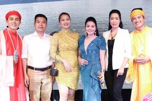 Đông đảo nghệ sĩ chúc mừng Hòa Hiệp, Bá Thắng ra mắt MV ‘Kiếp nhân sinh’