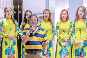 Hoạ sĩ sơn mài Công Quốc Hà: ‘Tôi yêu Hà Nội’