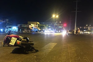 Nam thanh niên vượt đèn đỏ bị tông văng 50 m