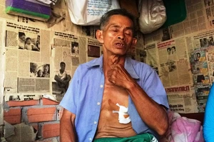 Gia cảnh khó khăn của người xe ôm bị cướp đâm trọng thương