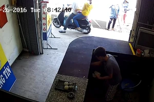 Clip: Tắt camera để trộm, thiếu niên 17 tuổi vẫn không thoát