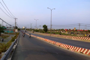 Giao thông cửa ngõ miền Tây cuối ngày lễ 30-4 thưa vắng