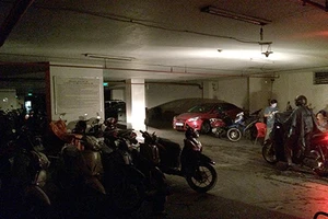 Ban quản lý cắt điện để chế tài chủ đầu tư chung cư 584