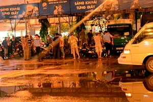 Súng nổ ở Bến xe Miền Đông, người dân hoảng loạn tháo chạy