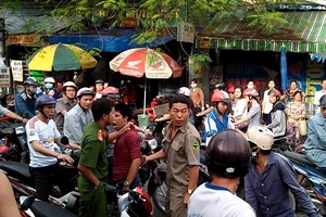 Thiếu nữ dùng nón bảo hiểm đánh cướp ở TP.HCM