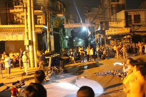 Va chạm xe lôi tự chế, người bố trẻ chết thảm